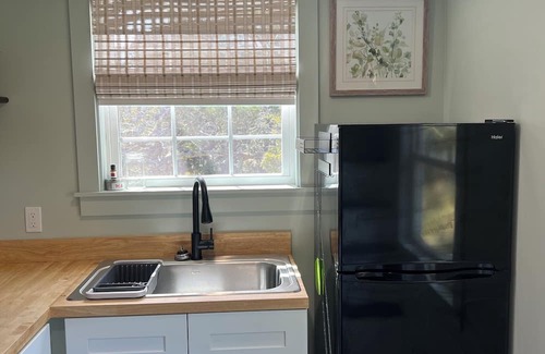 Ocracoke Cabaña | Birdland: Private tiny house with marsh views and kayak access