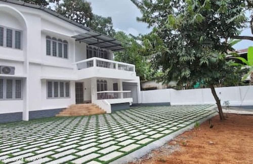Kottayam Casa | Genesis Spaces Upper AC 2 guests