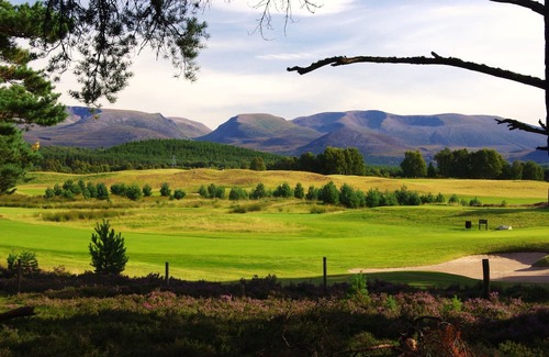 Aviemore Apartamento | Charming two-bedroom pet friendly property with fire