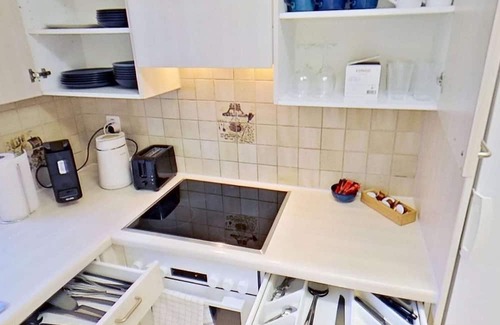 Seebach Apartamento | Basic 3BR Flat with Balcony in Zurich