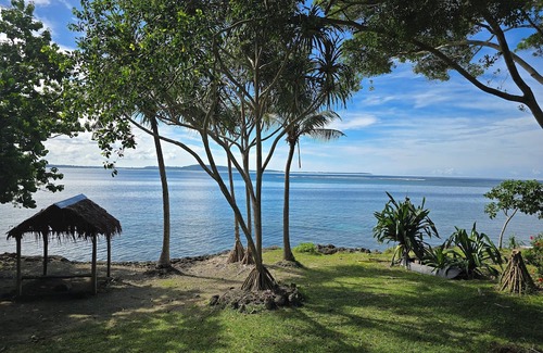 Mele Casa | Beachfront paradise,super fast internet,queen beds, private