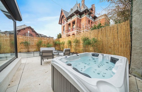Pont-a-Mousson Casa | Fully renovated 1875 character house with private Jacuzzi and terrace.