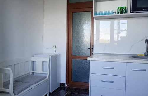 Tulcea Apartamento | Danubius view studio in welcoming Tulcea with AC, WiFi