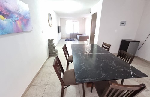 Querétaro Casa | Spacious House With Pool and Parking, Wi-Fi - Up to 14 Guests