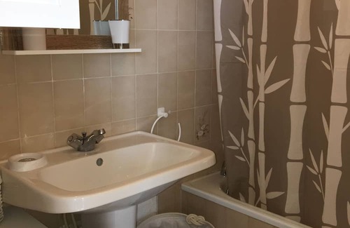 Valras-Plage Apartamento | Studio port Valras-Plage 400 m from the beach