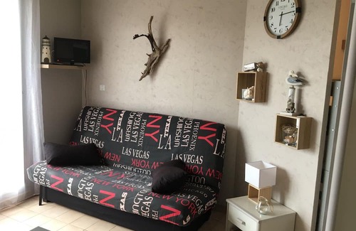 Valras-Plage Apartamento | Studio port Valras-Plage 400 m from the beach