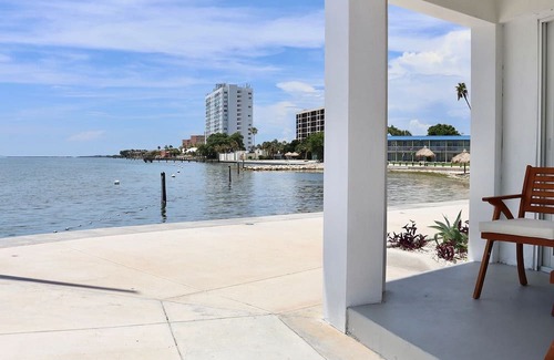 Pinellas Point Casa | Coastal Retreat Near Pier Aquarium, Maximo Park, & Scenic Ambiance