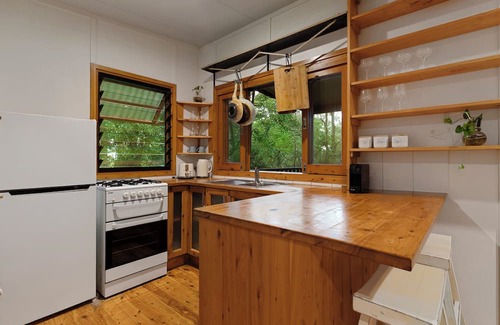 Doonan Cabina | Rustic Cabin. Outdoor Bath. Pet Friendly.