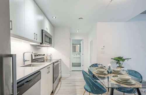 Cite Multimedia Apartamento | Square Victoria - Balcony - Indoor Parking
