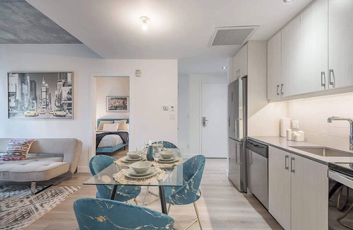 Cite Multimedia Apartamento | Square Victoria - Balcony - Indoor Parking