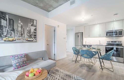 Cite Multimedia Apartamento | Square Victoria - Balcony - Indoor Parking