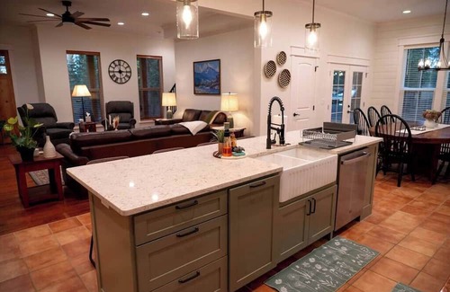 Harvard Casa | Cozy Escape at Moose Hollow