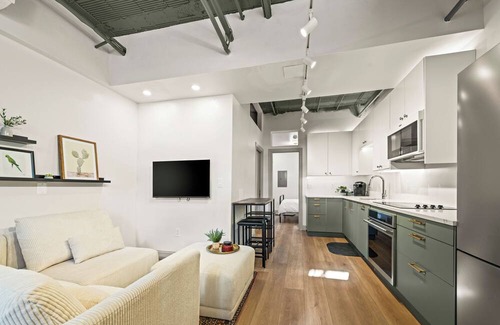 Brookland Apartamento | Modern 1-bedroom unit with private parking in Washington, DC - Brookland