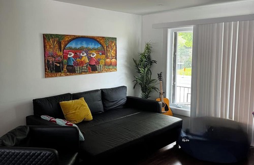Longueuil Casa | Residential tranquil house all needs