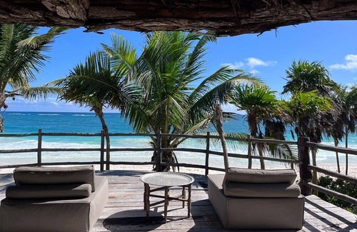 Solidaridad Cabina | 🌮 Casa Phoenix | Private Beachfront Estate 7 Bungalows + Chef