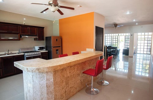 Península de Yucatán Villa | Twin villas for large groups, 1 block from beach