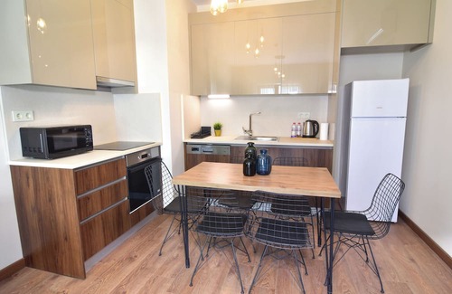 Mahmutbey Apartamento | Spacious 2BR with Garden- Long term rent