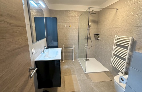 Porto-Vecchio Apartamento | Apartment 2/4 pers with terrace SEA VIEW, air-conditioned, private parking Near port