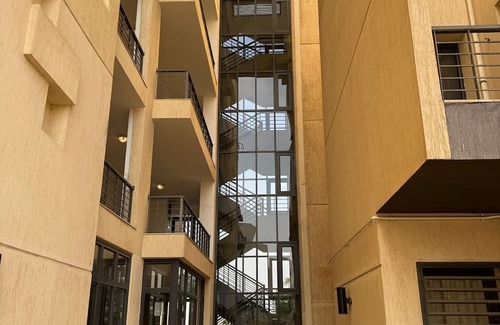 New Cairo Apartamento | Elegant Hotel Apt in Madinaty Garden View