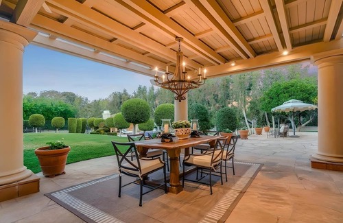 Fairbanks Ranch Casa | Spacious 5-bedroom estate with Views, Pool & Spa in wonderful Rancho Santa Fe.