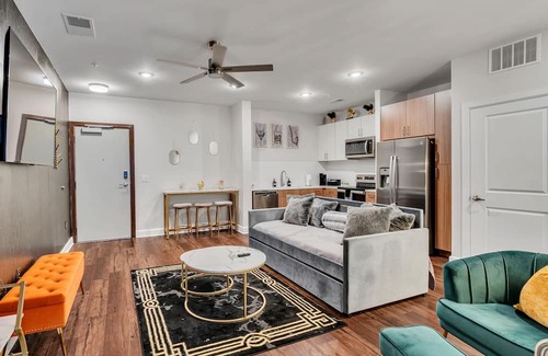 The Gulch Apartamento | The Gulch Between Nashville's Music Row/ Downtown Luxury Apt. walk to Broadway.