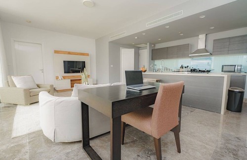 Campo Alegre Apartamento | Exclusive and luxury 1BR with balcony in Yoo Panama