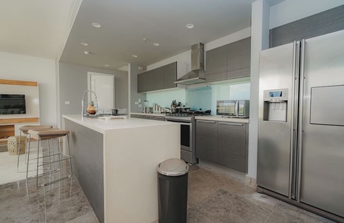Campo Alegre Apartamento | Exclusive and luxury 1BR with balcony in Yoo Panama