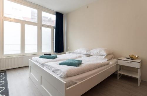 Red Light District Cama Y Desayuno | RedLight District Apartment 1