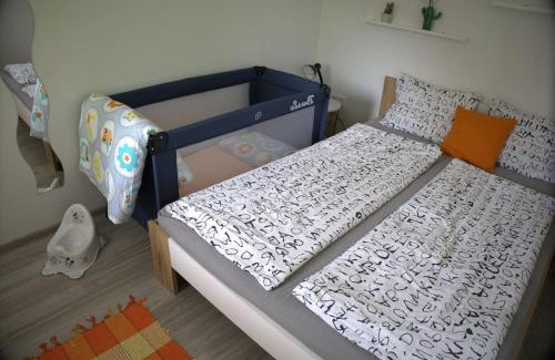 Radvan Apartamento | Little House in the Garden