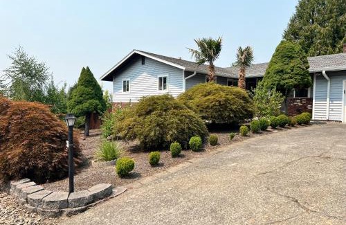 Lents Casa | Entire Elegant Home For You.
