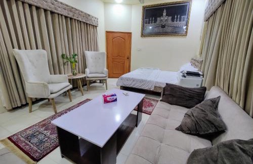 Karachi Cama Y Desayuno | United guest house