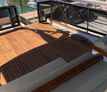 Sotogrande Alquiler De Eote | Beautiful 45 foot Grand Banks Yacht in Puerto Sotogrande, Spain