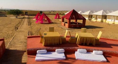 Amar Sagar Pol Complejo | Sam Safari Jaisalmer Camp