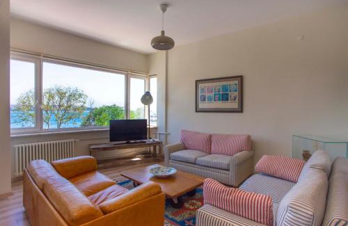Kabatas Apartamento | Waterfront Apartments with a Stunning View