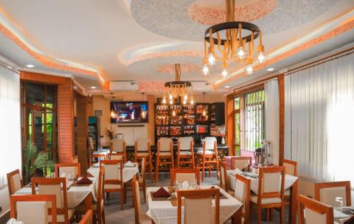 Arusha Cabina | River house lodge sakina