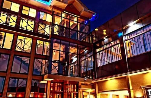 Arusha Cabina | River house lodge sakina