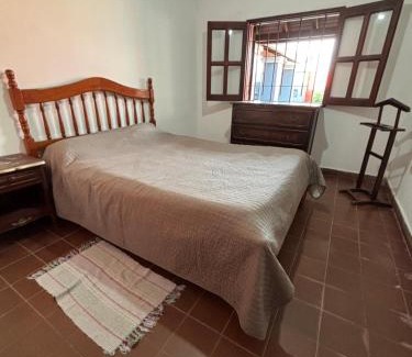 Tucumán Casa | Casa a 5 minutos de Y Buena, tres dormitorios, living comedor, cocina, pileta, cochera para dos autos con portón automático