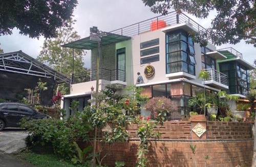 Ambarawa Cabina | Villa Omahe Dewe by Da- hee
