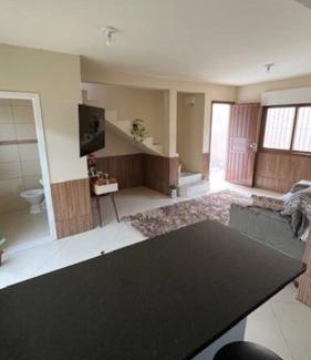 Viegas Casa | Sobrado amplo e bem localizado!