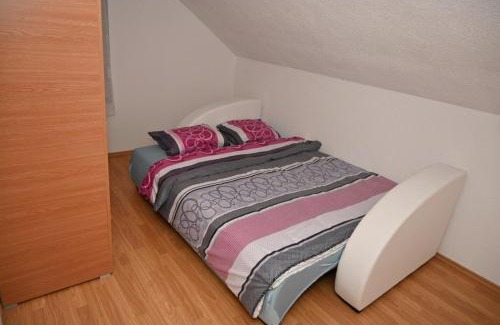 Glamocani Casa | Domacinstvo Marija