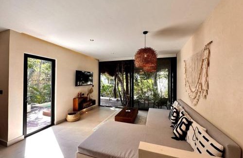 Soliman Bay Apartamento | Two Story Bungalow Oasis: 2BR, 2BA by Mayan Host