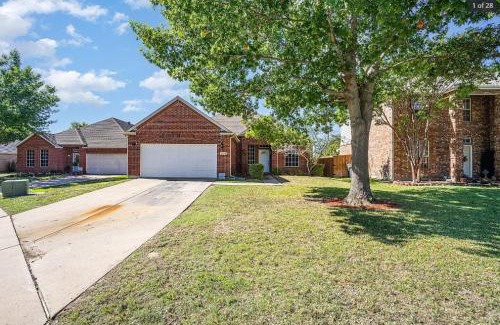 Rowlett Casa | Re-modeled home in a great area