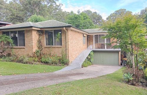 Beecroft Casa | Large, Spacious and Comfortable House in Beecroft