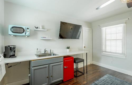 Chattanooga Hotel | 06 The Mollino Room - A PMI Scenic City Vacation Rental