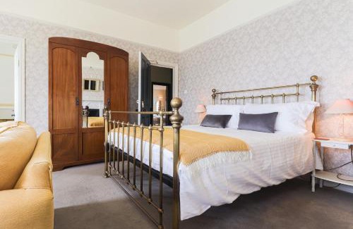 Port St Mary Cama Y Desayuno | Aaron House