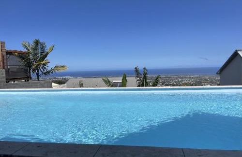 La Riviere Saint-Louis Casa | Blue Lodge House