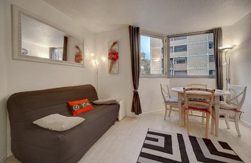 Cannes Old Town Apartamento | IMMOGROOM - 2 min from the beaches - AC- Swimming pool