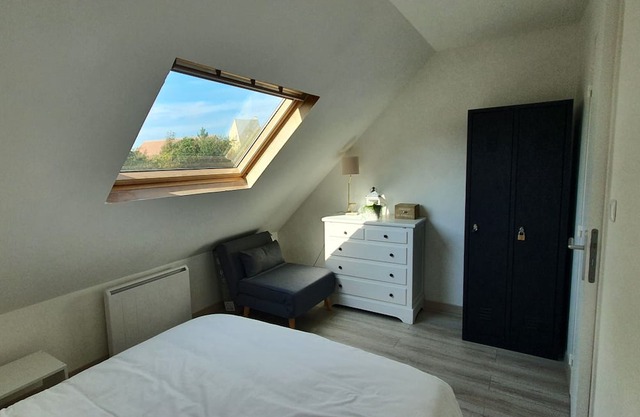 2 bedroom house 5mn from the sea and parking
