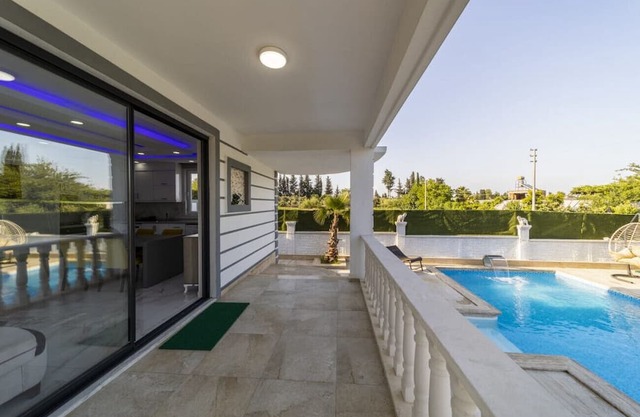 Marvelous Conservative Villa in Muratpasa