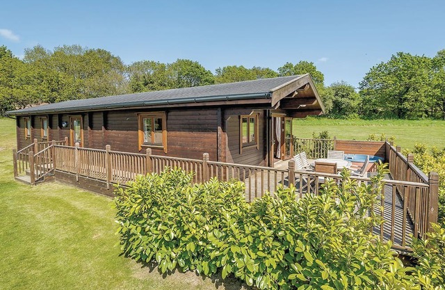 3 bedroom accommodation in Wenhaston, Halesworth